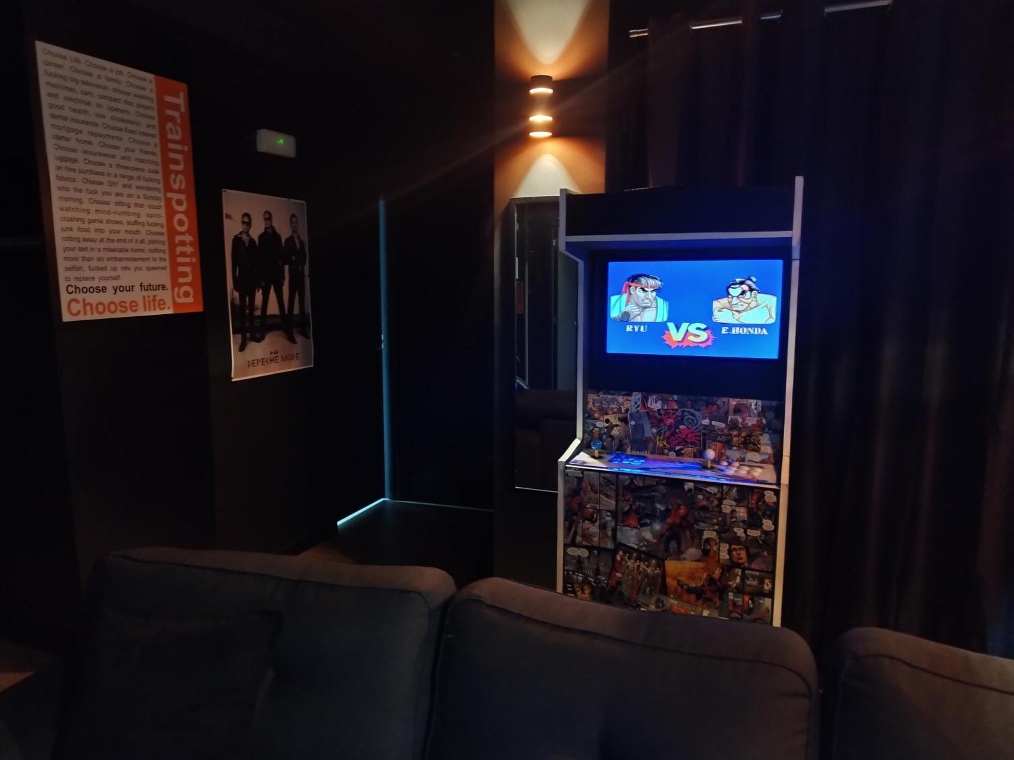 The Cavern - Gijón Extérieur photo